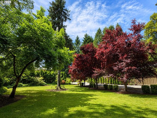 21760 Sw RIBERA Ln, West Linn, OR 97068
