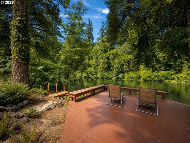 21760 Sw RIBERA Ln, West Linn, OR 97068
