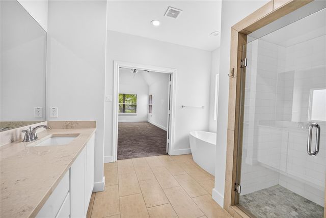 229 Blue Hill Drive, Montgomery, TX 77356