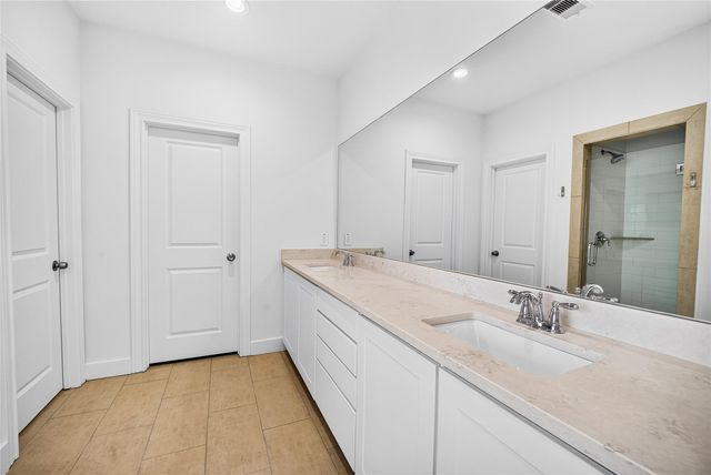 229 Blue Hill Drive, Montgomery, TX 77356