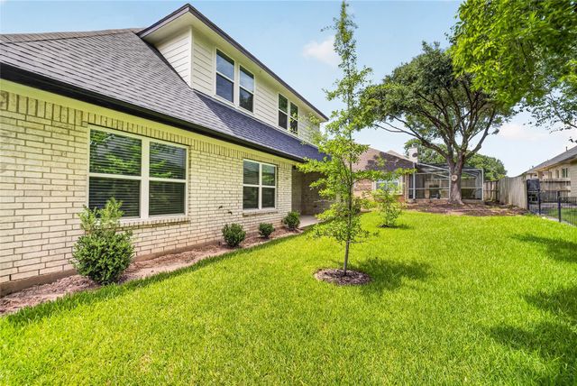 229 Blue Hill Drive, Montgomery, TX 77356