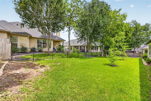 229 Blue Hill Drive, Montgomery, TX 77356