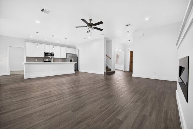 229 Blue Hill Drive, Montgomery, TX 77356