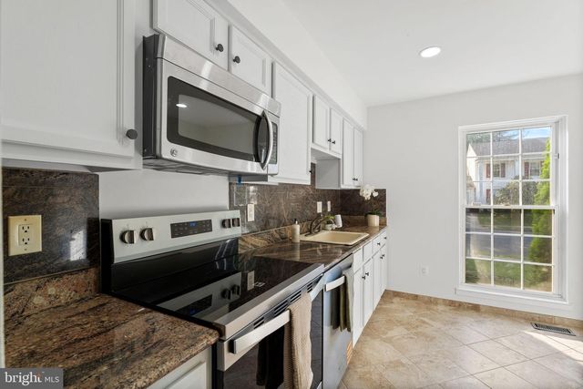 5926 POWELLS LANDING RD, Burke, VA 22015
