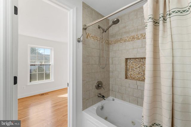 5926 POWELLS LANDING RD, Burke, VA 22015