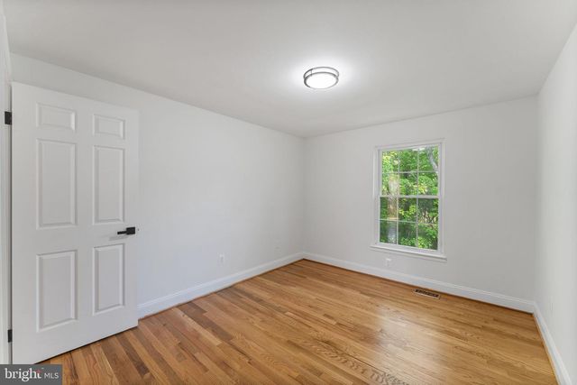 5926 POWELLS LANDING RD, Burke, VA 22015