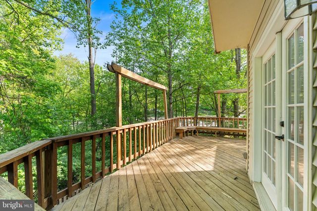 5926 POWELLS LANDING RD, Burke, VA 22015