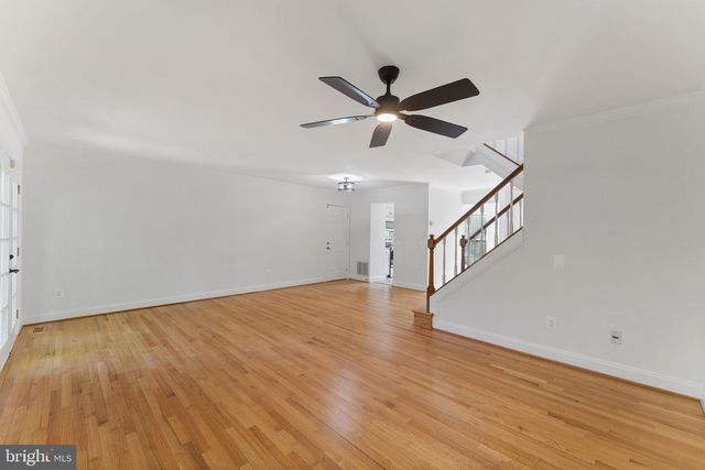 5926 POWELLS LANDING RD, Burke, VA 22015