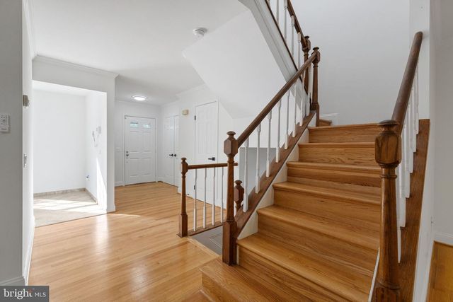 5926 POWELLS LANDING RD, Burke, VA 22015