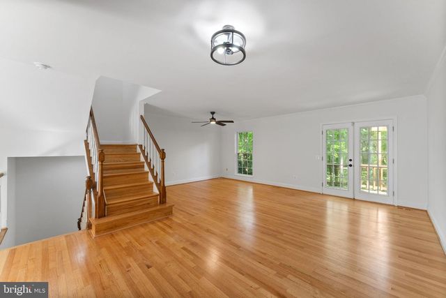 5926 POWELLS LANDING RD, Burke, VA 22015