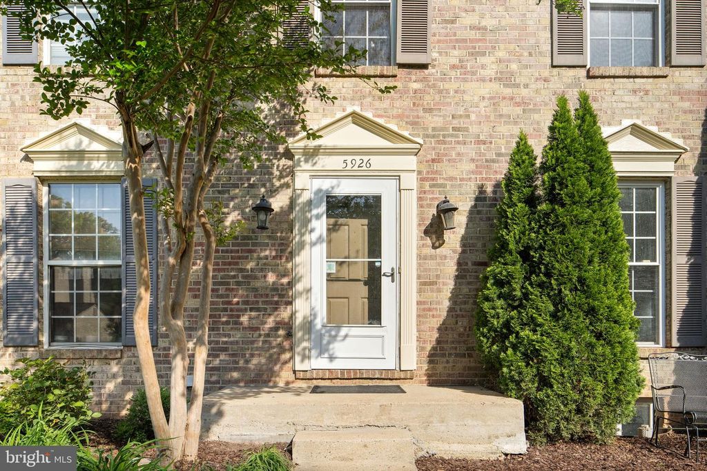 5926 POWELLS LANDING RD, Burke, VA 22015