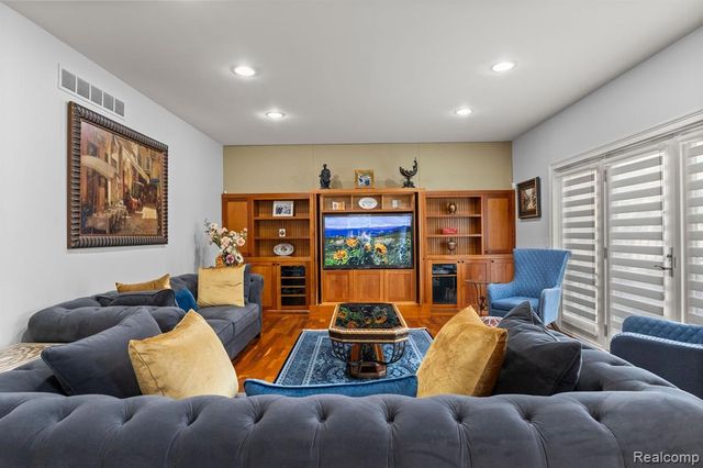 21480 Lujon Court, Northville, MI 48167