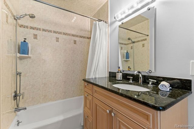 21480 Lujon Court, Northville, MI 48167