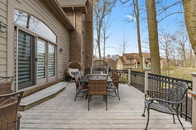 21480 Lujon Court, Northville, MI 48167