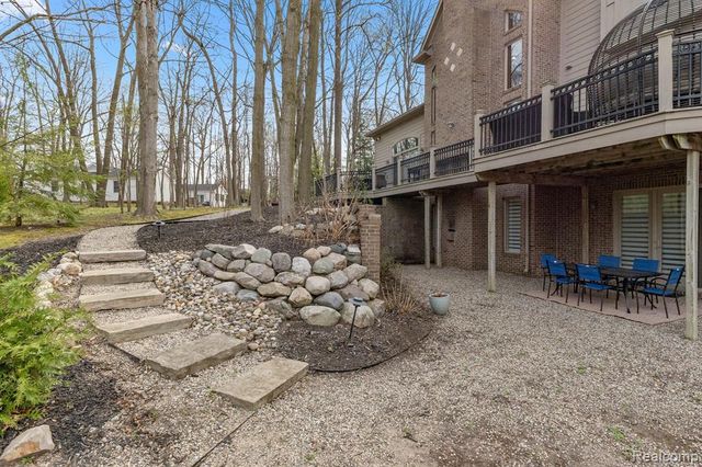 21480 Lujon Court, Northville, MI 48167
