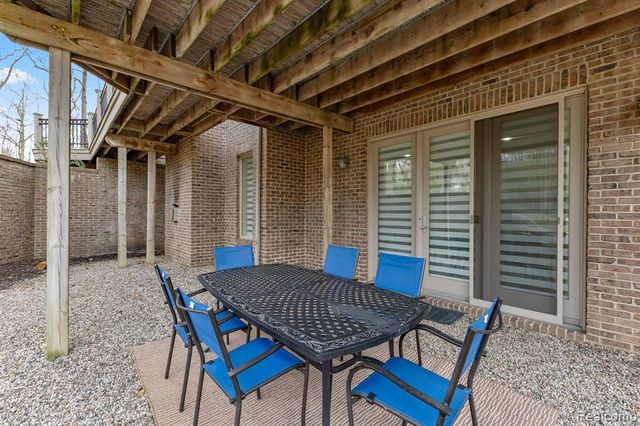 21480 Lujon Court, Northville, MI 48167