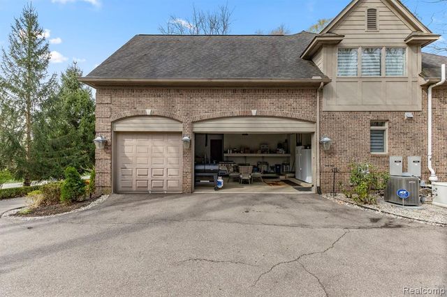 21480 Lujon Court, Northville, MI 48167