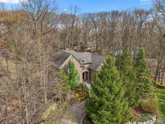 21480 Lujon Court, Northville, MI 48167