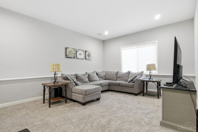 2716 Renaissance Boulevard, Middletown, OH 45005