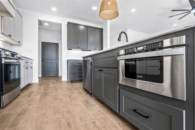 5701 Tadpole Dr, Elgin, OK 73538