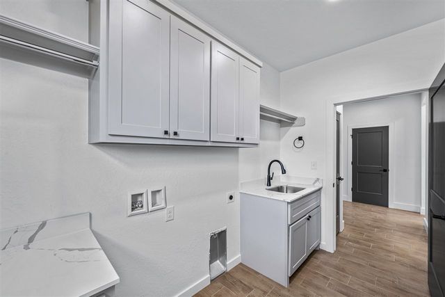 5701 Tadpole Dr, Elgin, OK 73538