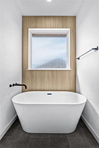 5701 Tadpole Dr, Elgin, OK 73538