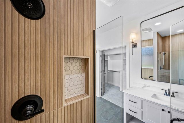 5701 Tadpole Dr, Elgin, OK 73538