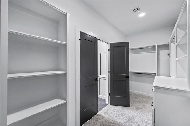 5701 Tadpole Dr, Elgin, OK 73538