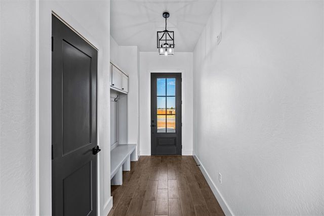 5701 Tadpole Dr, Elgin, OK 73538