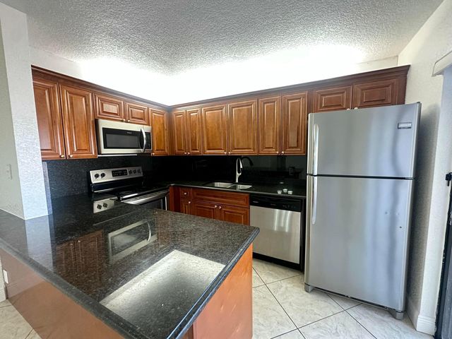 208 Lake Arbor Drive, Palm Springs, FL 33461