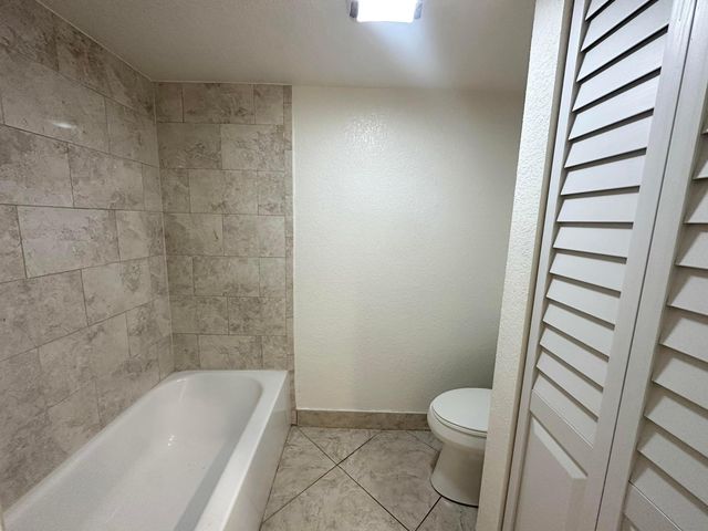 208 Lake Arbor Drive, Palm Springs, FL 33461