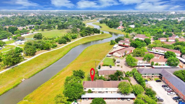7747 Leonora, Houston, TX 77061