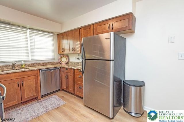 57 Oriole Drive, Other Nj Counties, NJ 07840