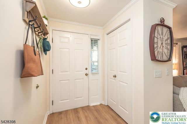 57 Oriole Drive, Other Nj Counties, NJ 07840