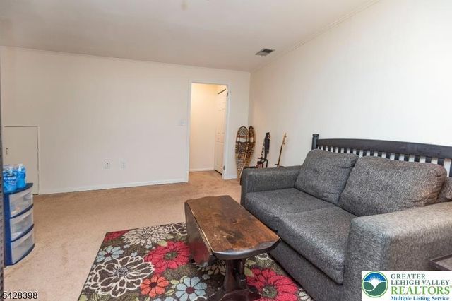 57 Oriole Drive, Other Nj Counties, NJ 07840