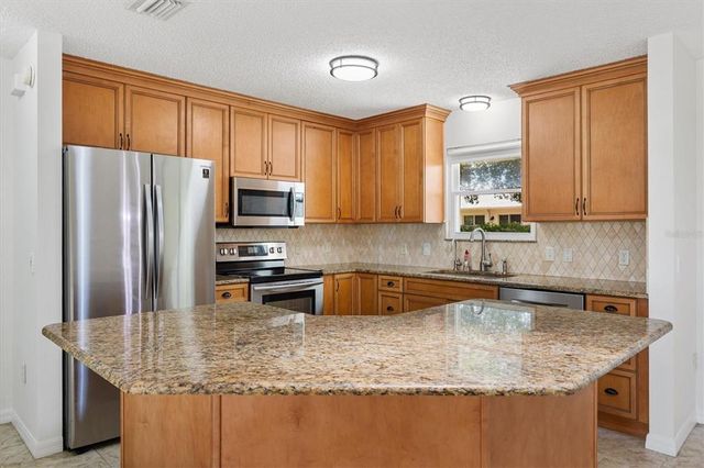 2746 PRIVADA DRIVE, The Villages, FL 32162
