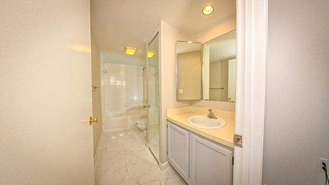 5646 SE Windsong Lane 415, Stuart, FL 34997