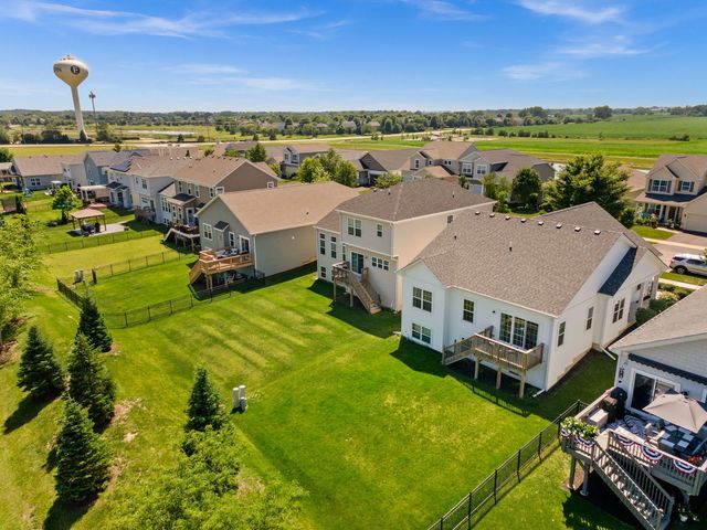649 Elizabeth Street, Elburn, IL 60119