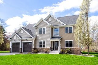 115 Oak Ave, Lunenburg, MA 01462