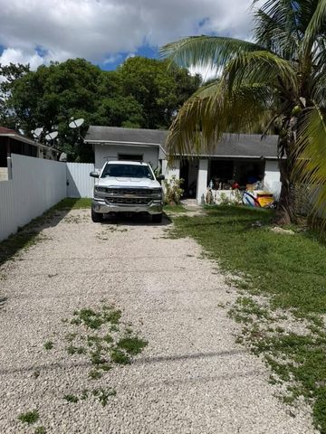 527 NW 91st Street 2, Miami, FL 33150