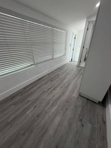 527 NW 91st Street 2, Miami, FL 33150