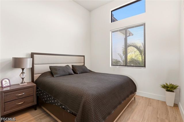 3325 SW 8th CT, Cape Coral, FL 33914