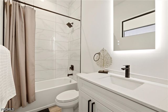 3325 SW 8th CT, Cape Coral, FL 33914