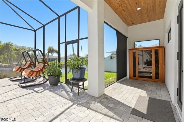 3325 SW 8th CT, Cape Coral, FL 33914