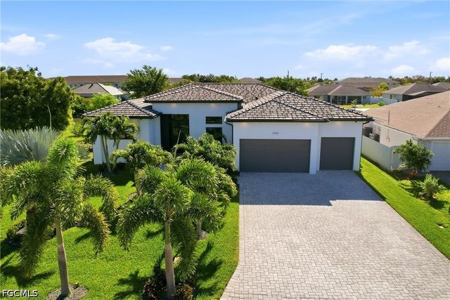 3325 SW 8th CT, Cape Coral, FL 33914