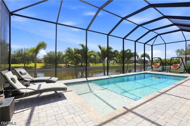 3325 SW 8th CT, Cape Coral, FL 33914
