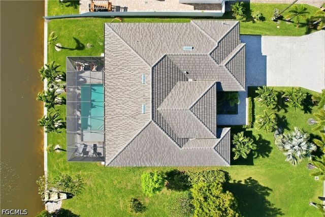 3325 SW 8th CT, Cape Coral, FL 33914