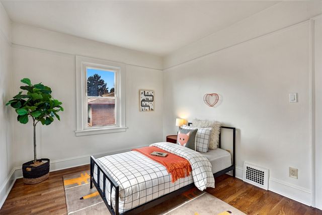 2305 NW 85th Street, Seattle, WA 98117
