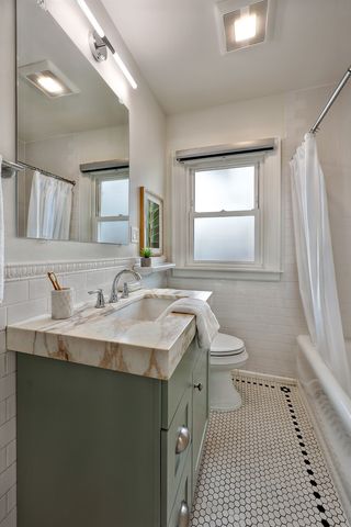 2305 NW 85th Street, Seattle, WA 98117