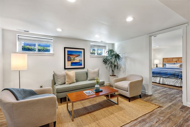 2305 NW 85th Street, Seattle, WA 98117